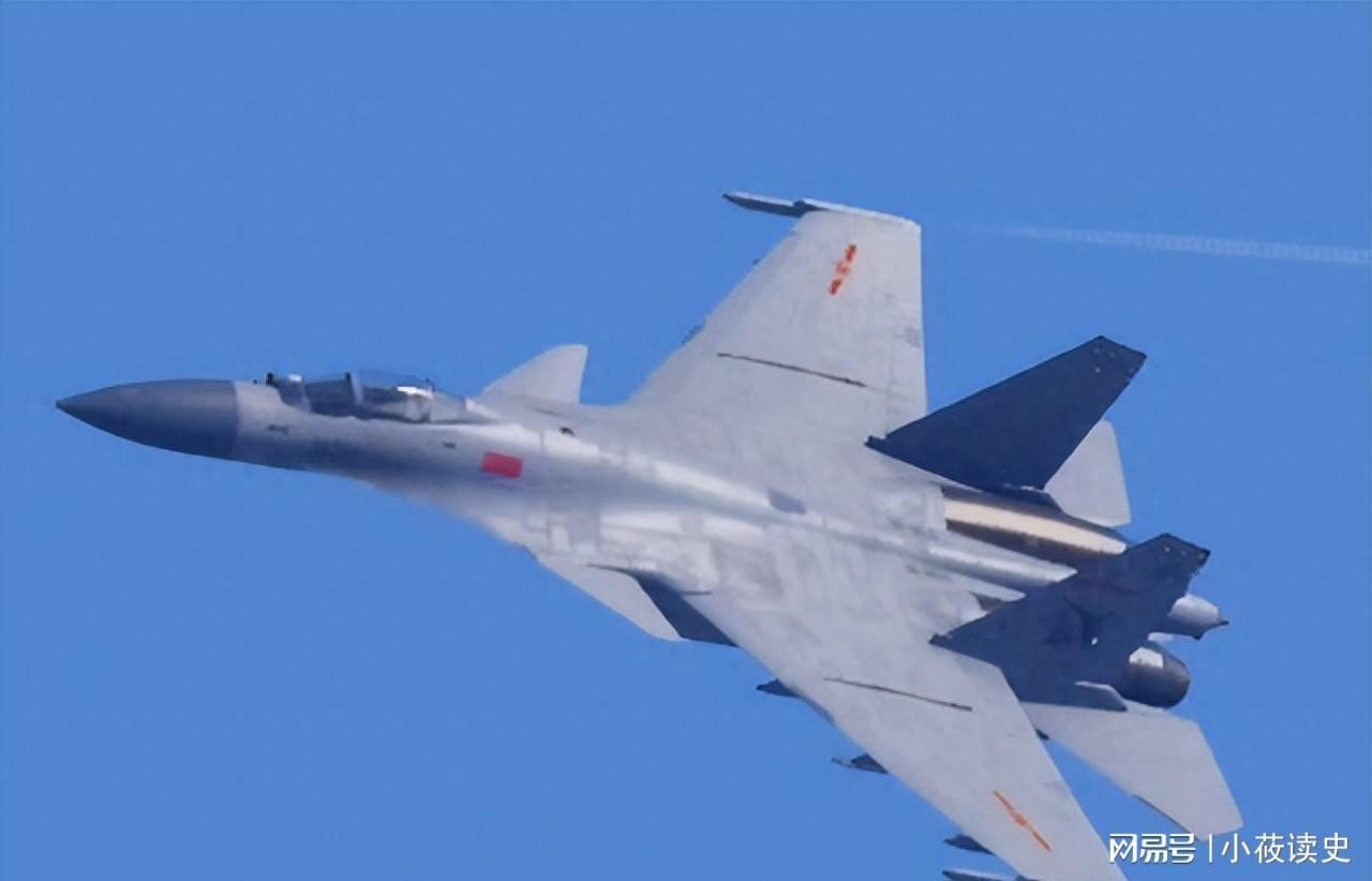 开云体育app-歼-15几乎全部退役，沦为全球最短命舰载机！它究竟有哪些短板？